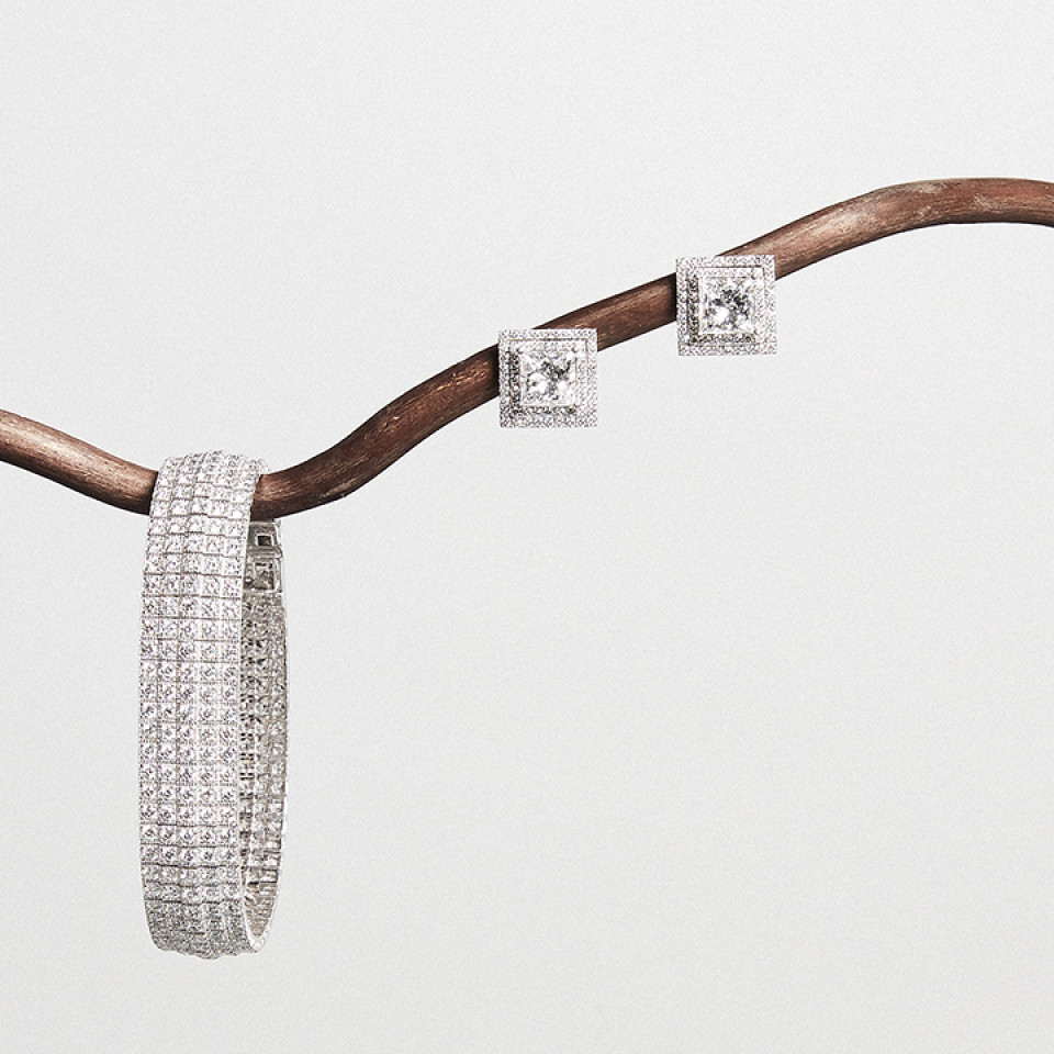 Exquisite Princess Cut Diamond Earrings | Facets Singapore